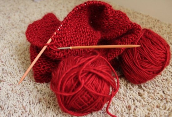 honey_cowl_red